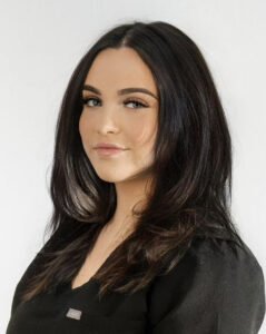 Delaney Shanahan, Licensed Esthetician